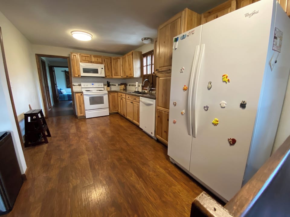 Large full size kitchen 
