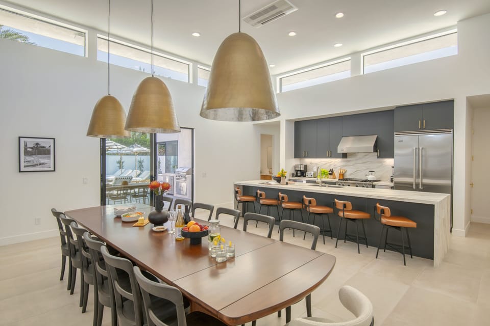 Kitchen and dining area.