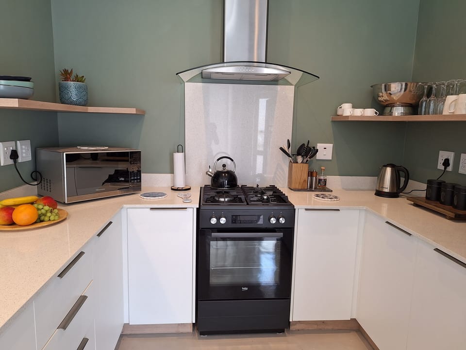 Kitchen with gas hob and electric oven