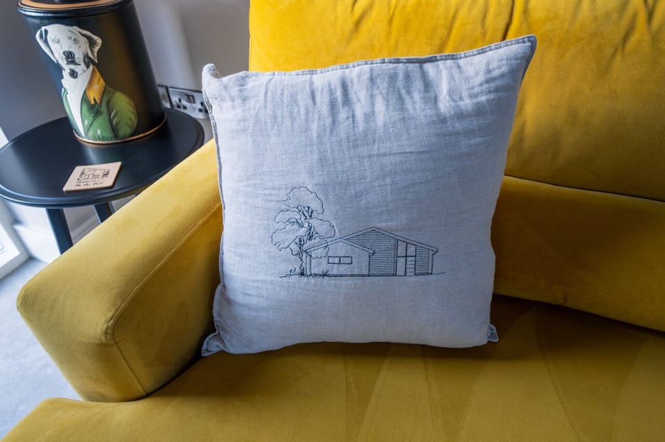 Living Room / Lounge