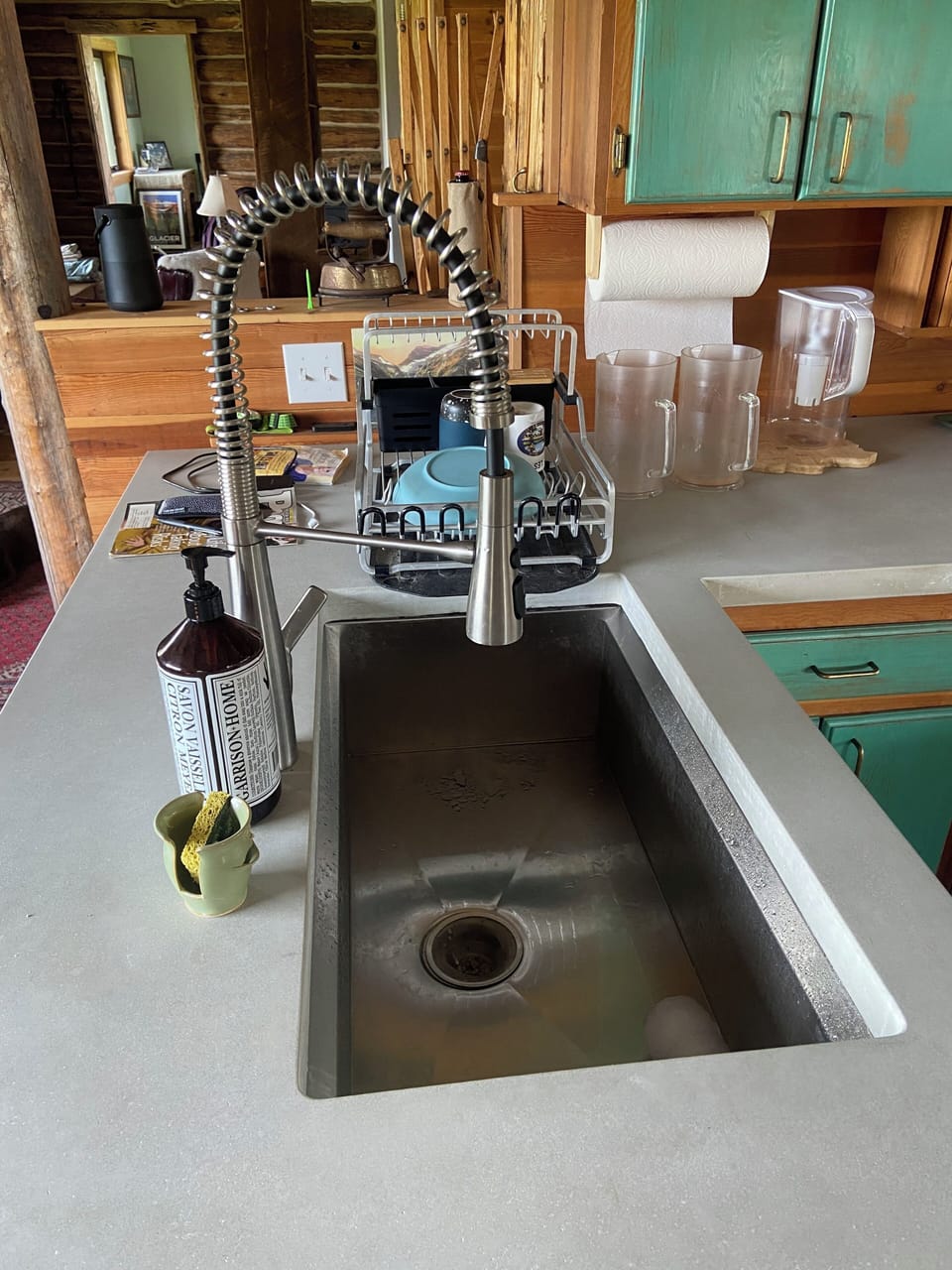 Large, deep sink with HOT water