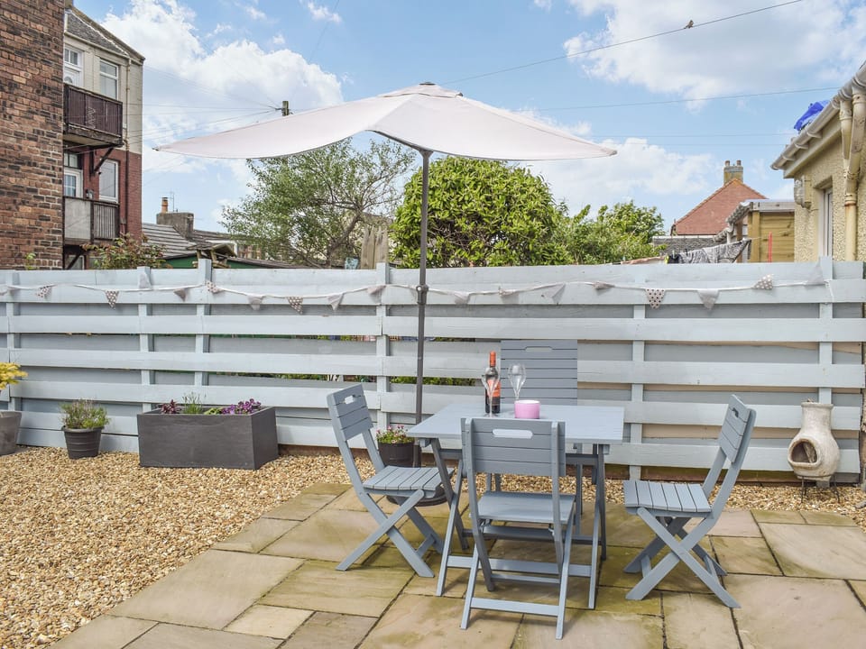 Sitting-out-area | Corner Cottage, Girvan