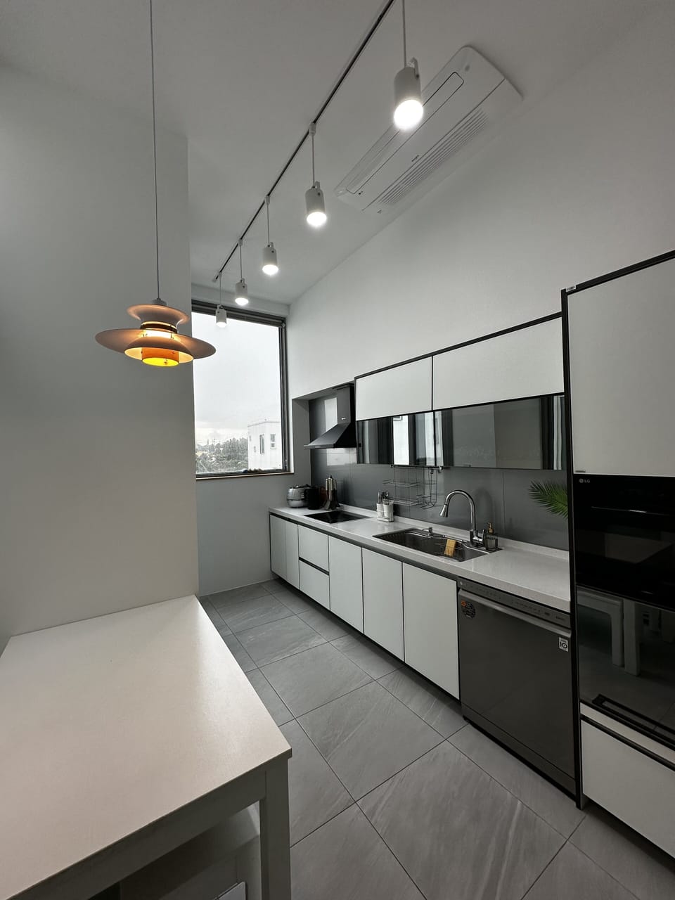 Kitchen (3rd floor)