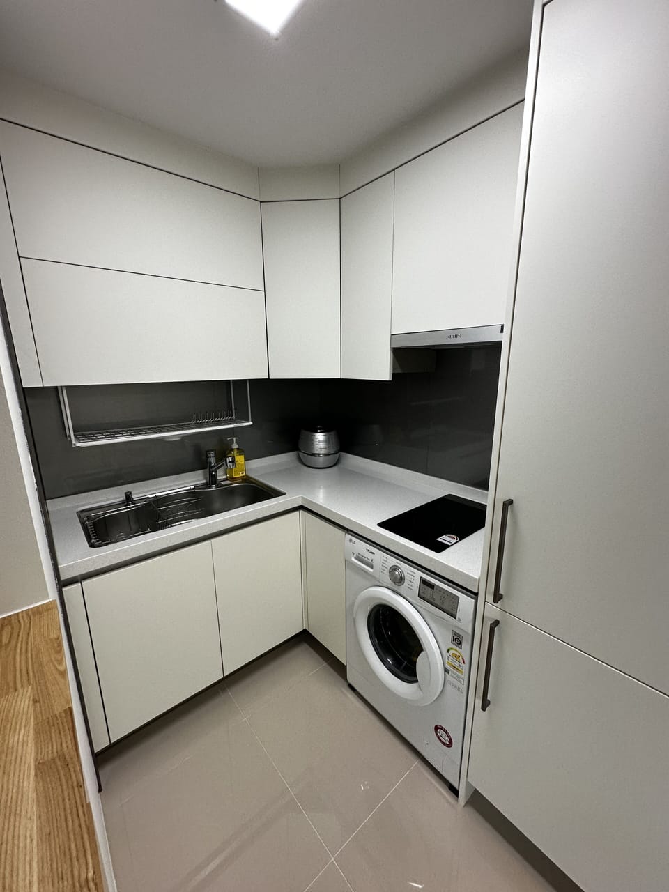 Small kitchen (private guest room-1st floor)