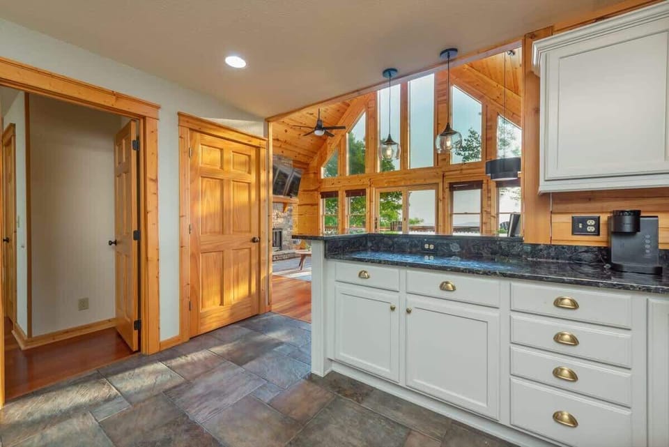 Cabin 3 Kitchen