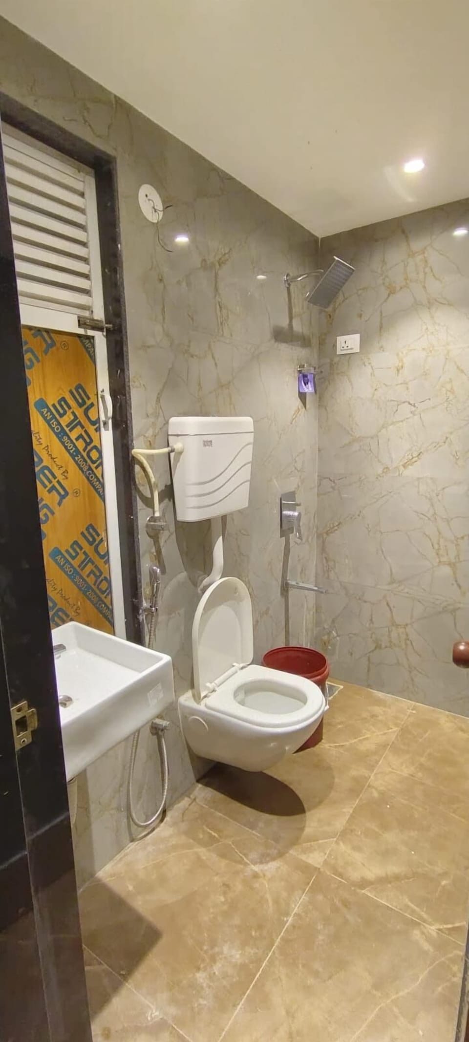 Coman washroom 