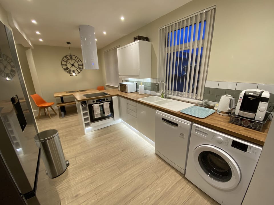 Fully equipped kitchen