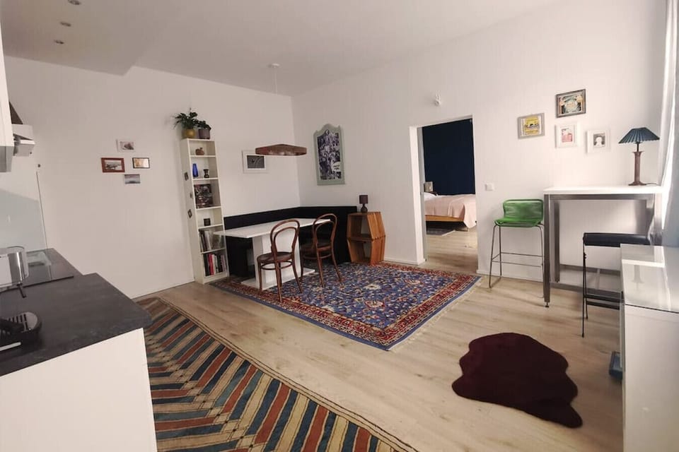 Kitchen/Dining table