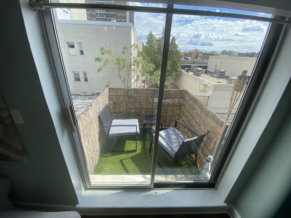 View to the balcony.