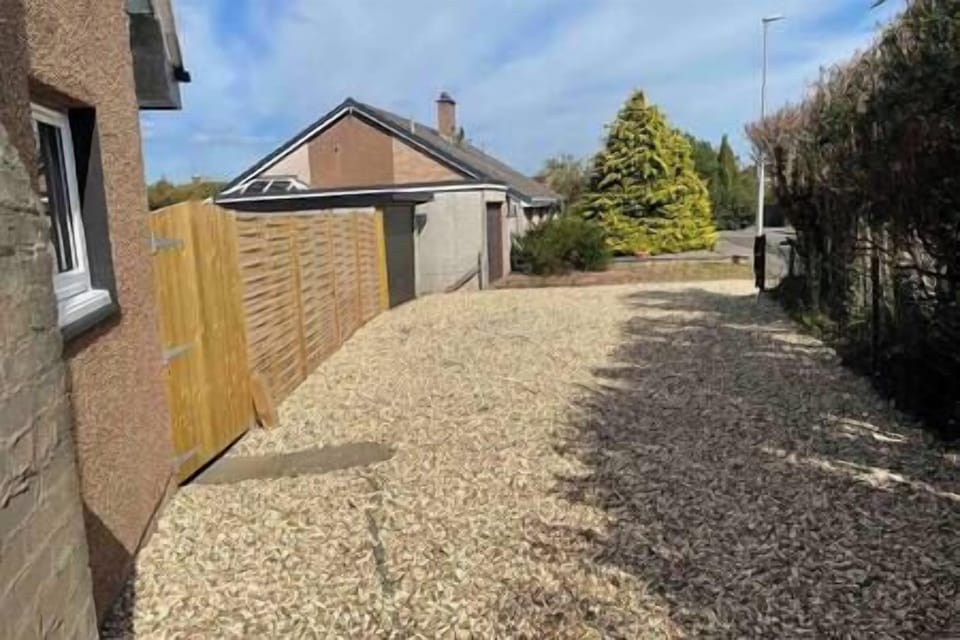 Rear driveway 