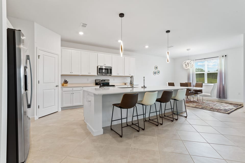 Large and spacious kitchen
