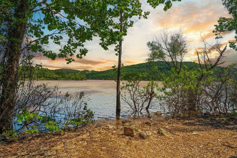 Table Rock Lake-Great for Fishing & Recreation! Boat Access is just a Couple Minutes away at State Park Marina