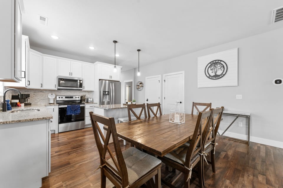 Full Kitchen and Dining Table for Six