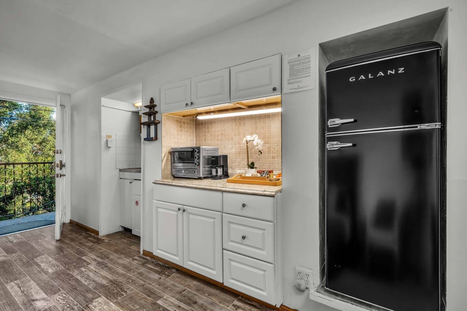 Fully Stocked Kitchenette