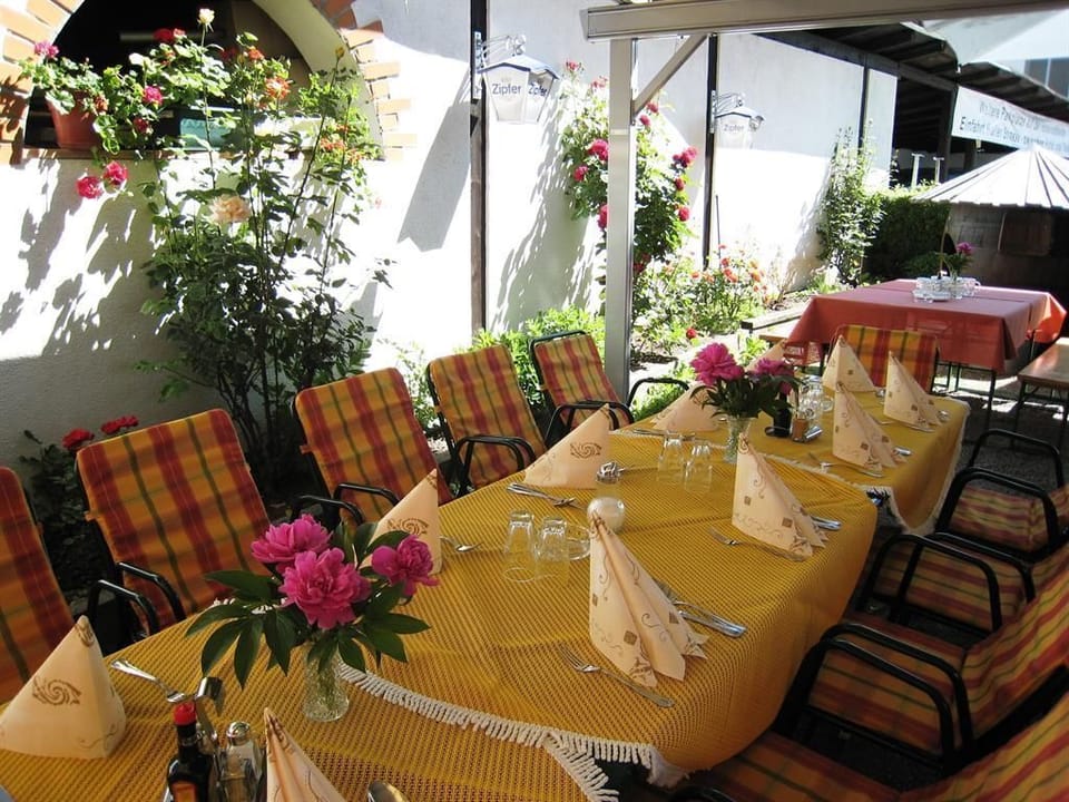 Outdoor dining