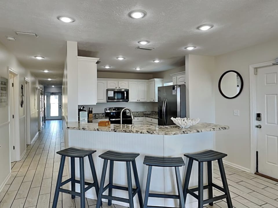 Breakfast Bar, First Floor