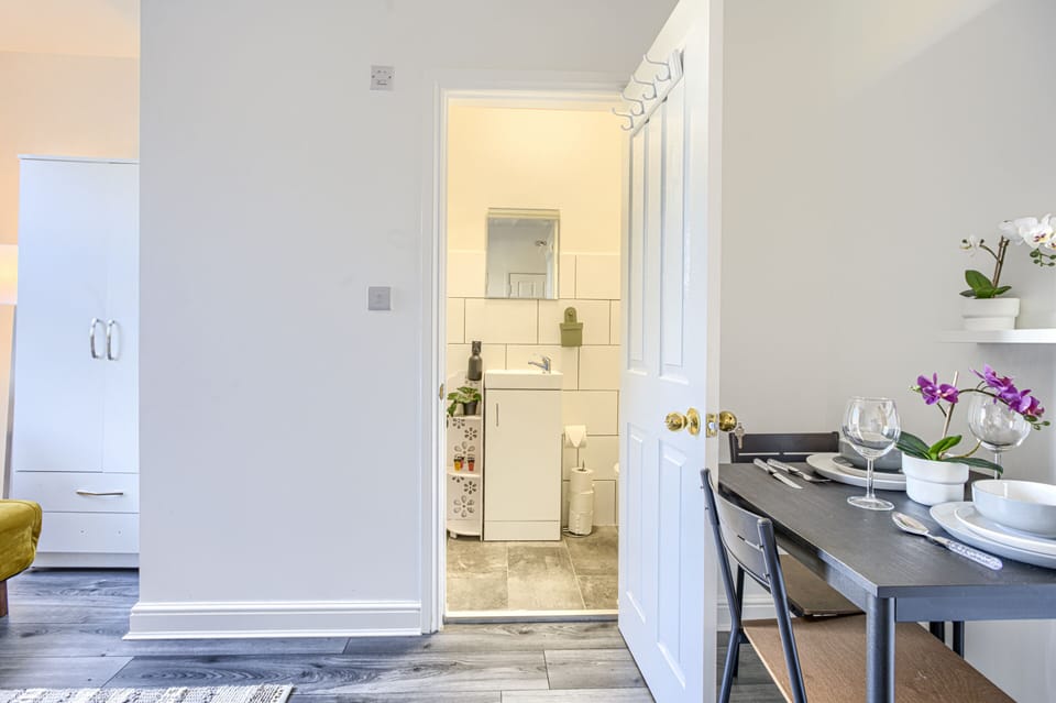 Suite-Deluxe-Ensuite-Garden view-8