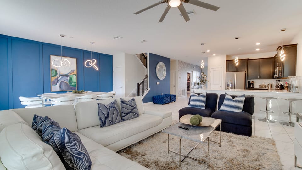 Modern design, timeless comfort – our living room, the heart of your stay.