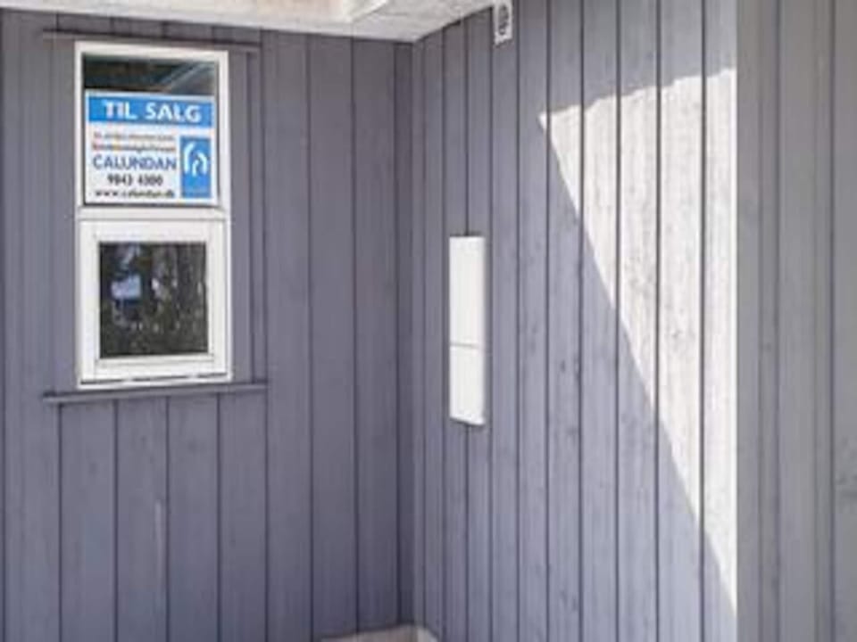 Electricity meter cabinet