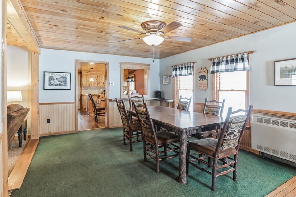 Dining area to enjoy the meal