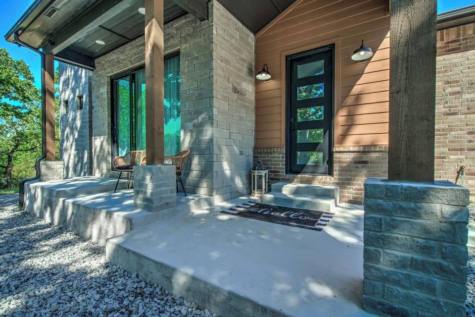 Patriot Pointe 2 EXT-9