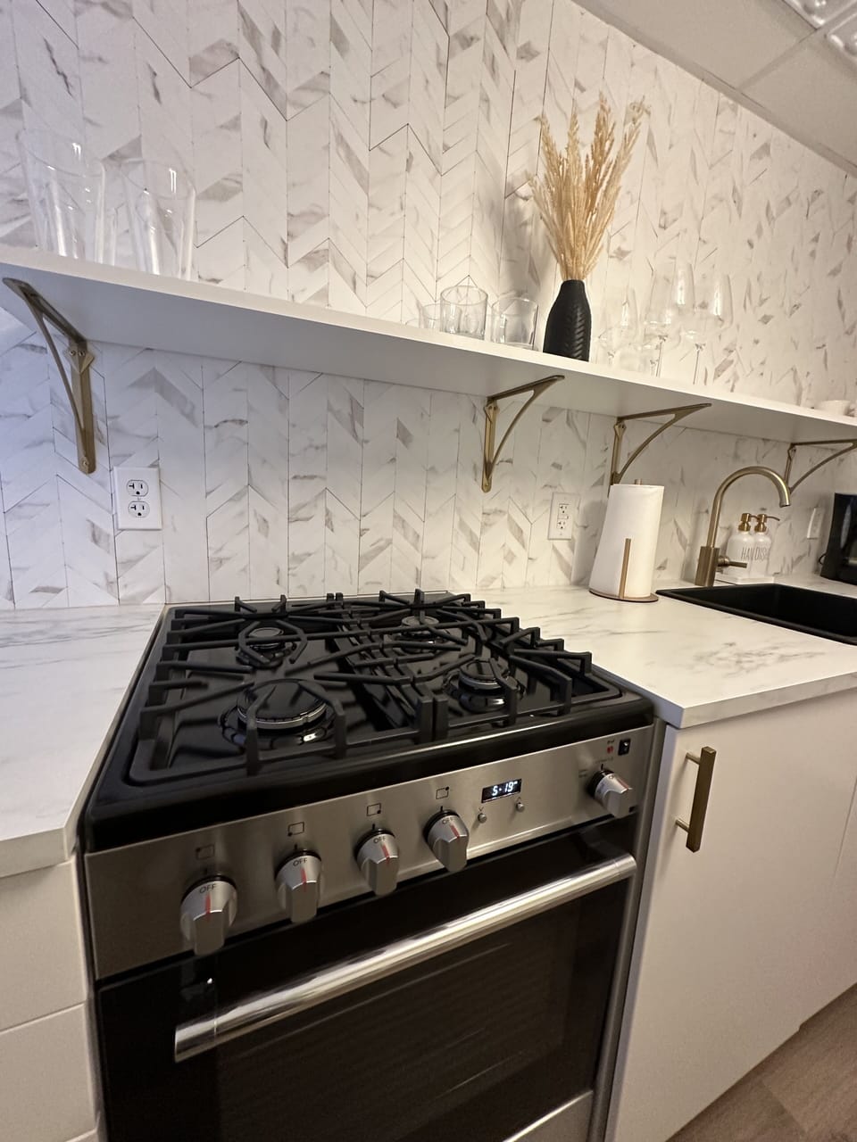 Equipped kitchen 