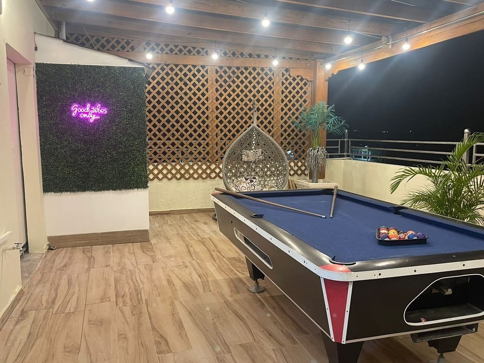 Free Private pool table