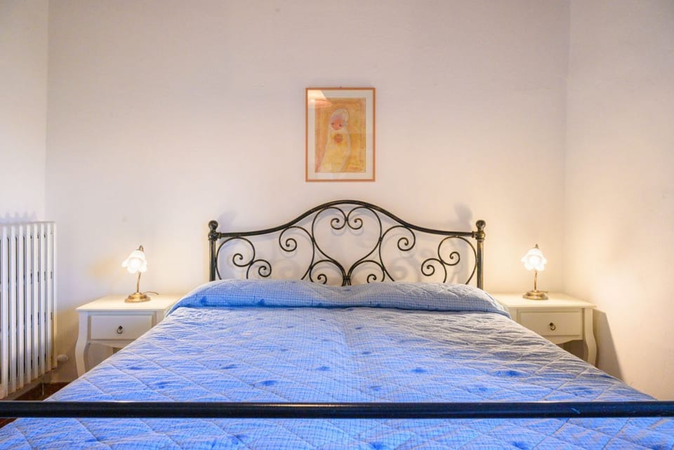 Villa Scerfia by MMega Villa in Tuscany
