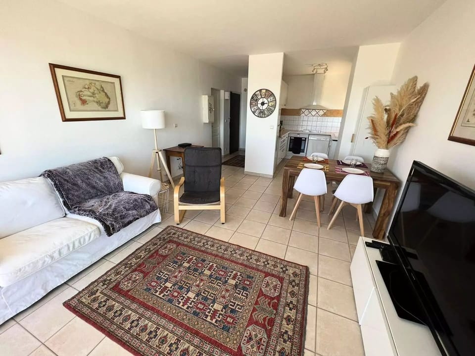 Athenee Residence - Beautiful apartment 3 rooms in residence in Six-Fours-les-Plages Apartment in Six-Fours-les-Plages
