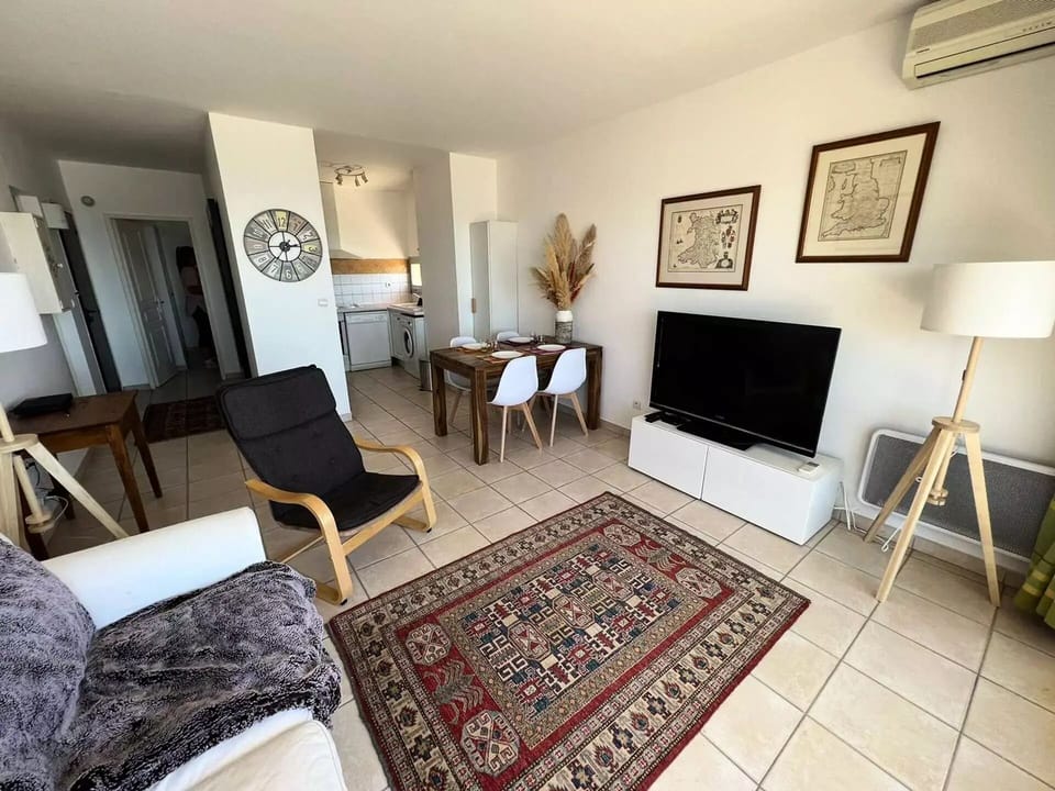 Athenee Residence - Beautiful apartment 3 rooms in residence in Six-Fours-les-Plages Apartment in Six-Fours-les-Plages