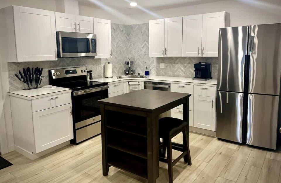 Fully stocked large kitchen
