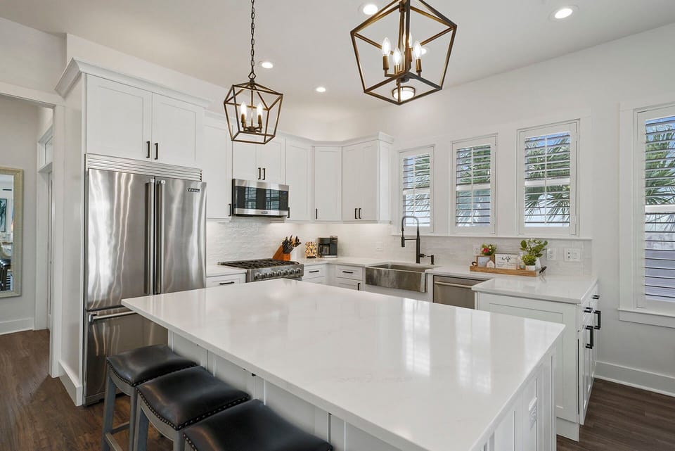The Hummingbird - Holiday Isle - Kitchen