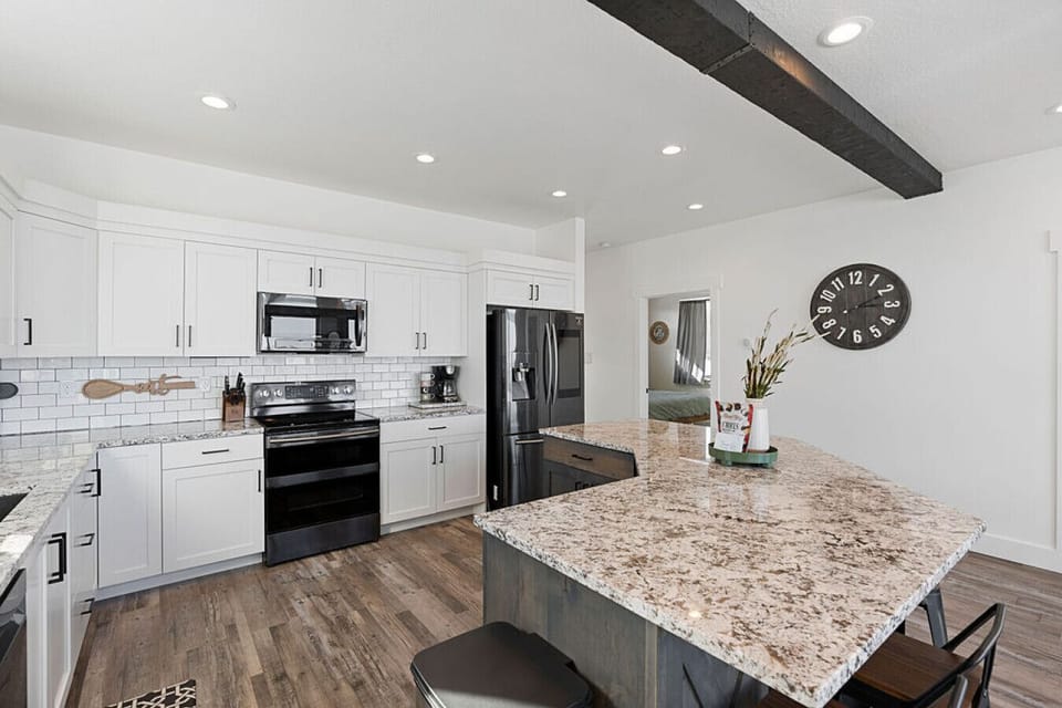Full Kitchen