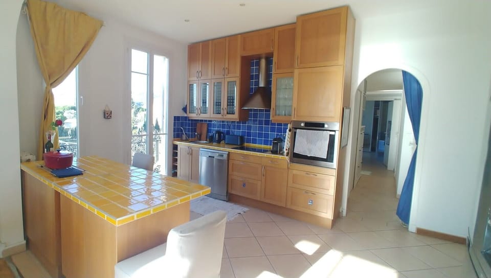 Kitchen
Island, new Dishwasher, new Oven, new MicroWave (inside cabinet) 