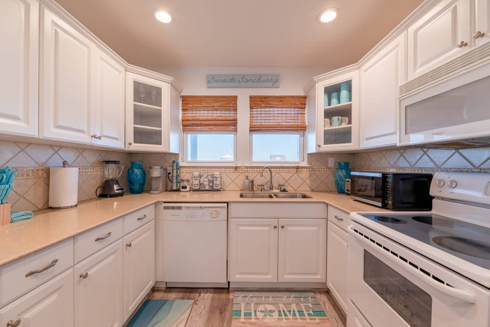 Fully Stocked Kitchen