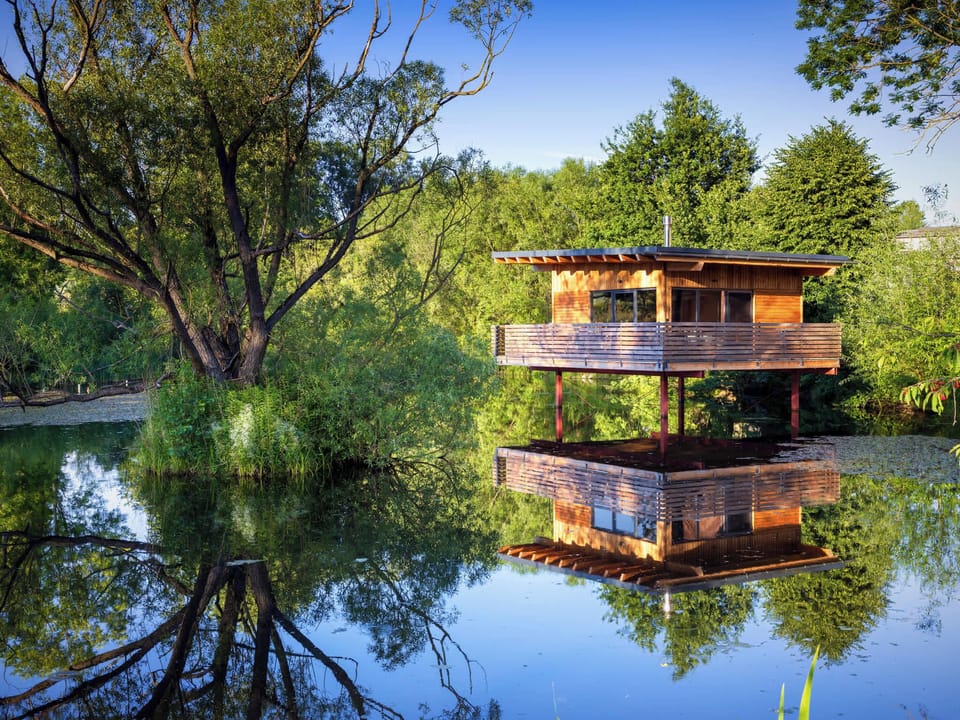Unser spektakuläres Tiny House im Teich