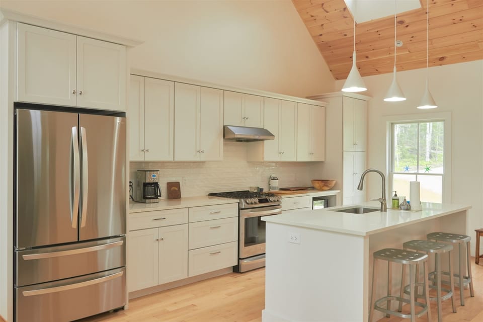 another view of kitchen area with island