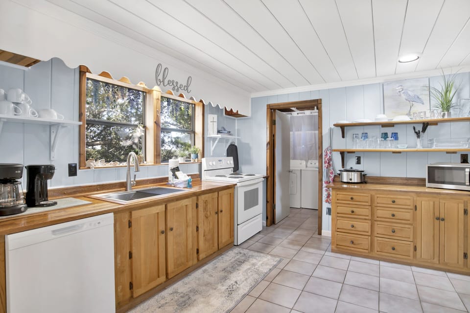 Fully equipped kitchen