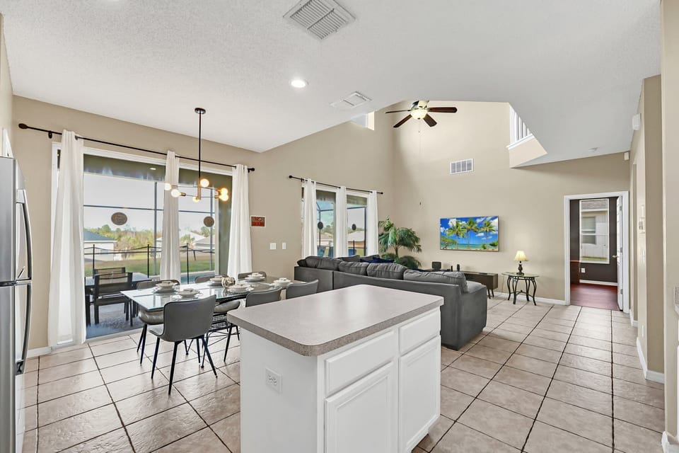 12-web-or-mls-8583-sunrise-key-dr