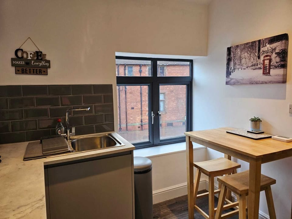 Kitchen seating area