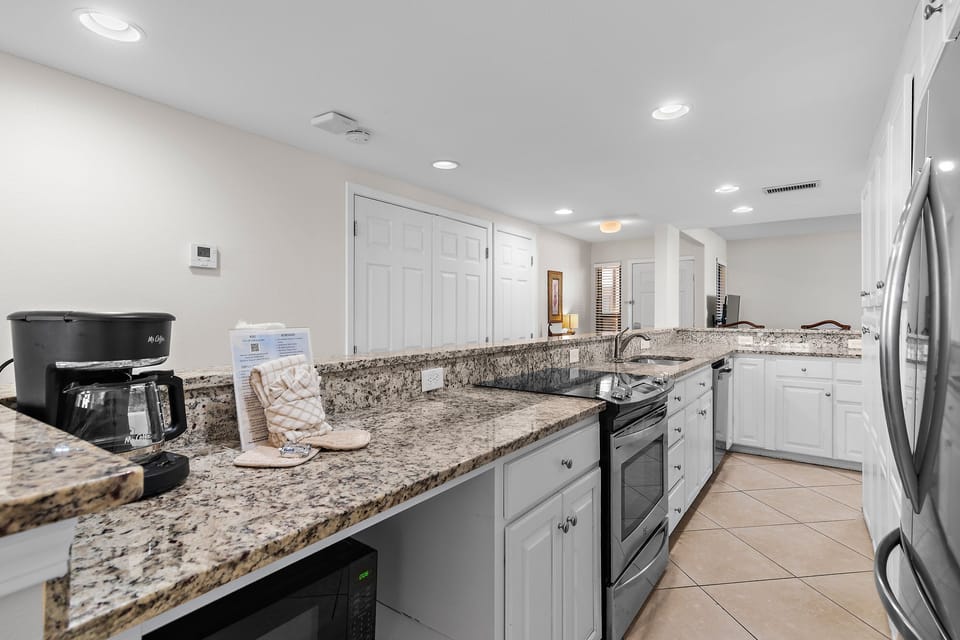 Kitchen Bar Area