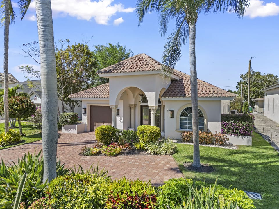 Come relax in this Mediterranean Beach home!
