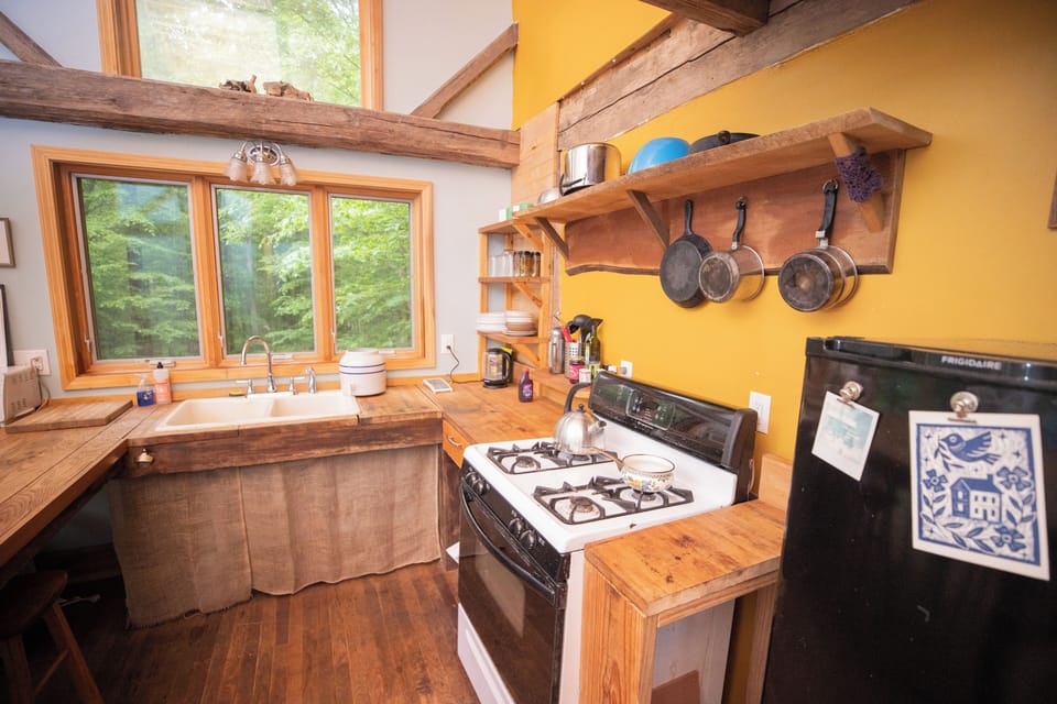 The small but mighty kitchen.