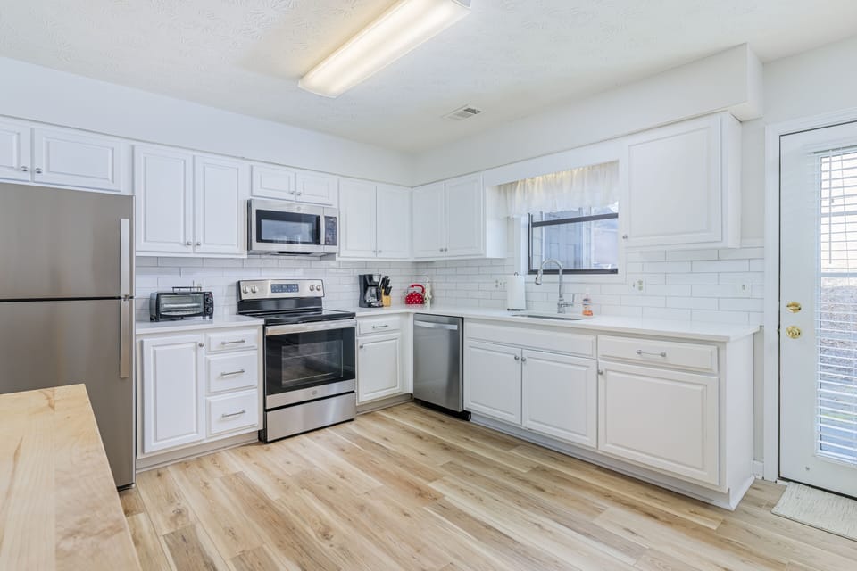 Newly Remodeled Kitchen
