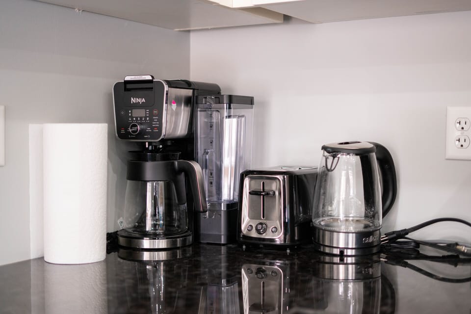 Coffee Maker; Bread Toaster; Hot water Kettle