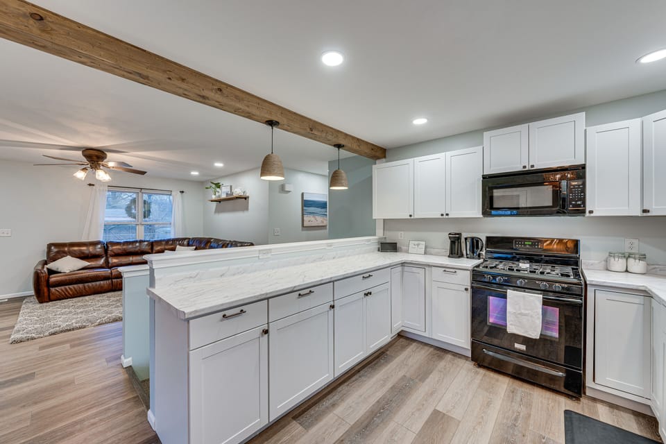 Kitchen | Dishwasher | Refrigerator