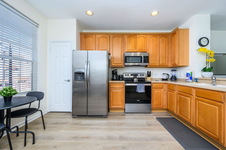 Kitchen and Bistro Table - Level 2
