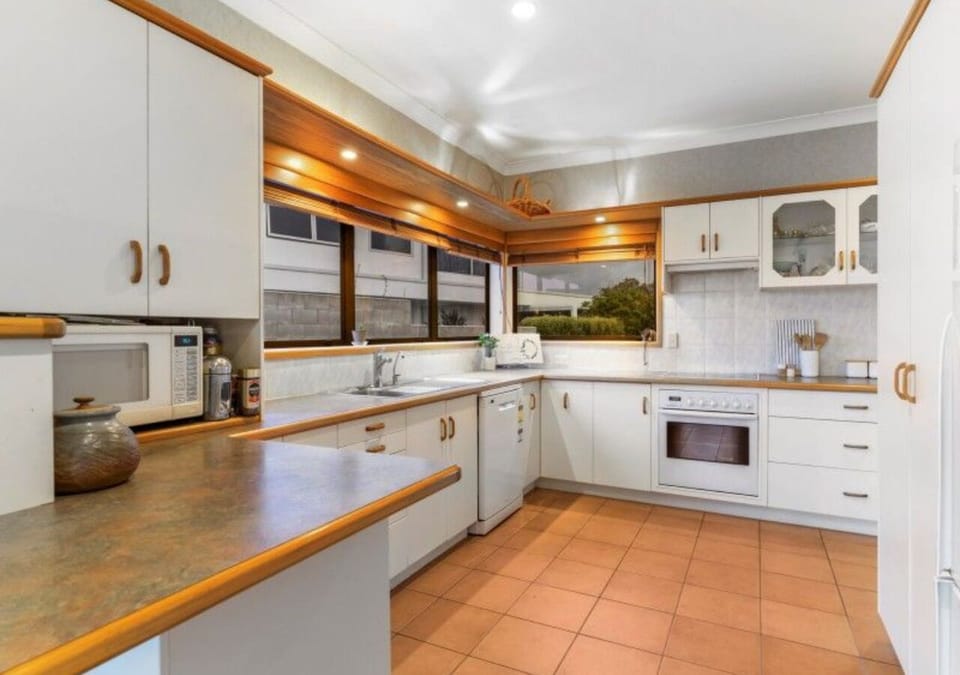 Full equipped kitchen 