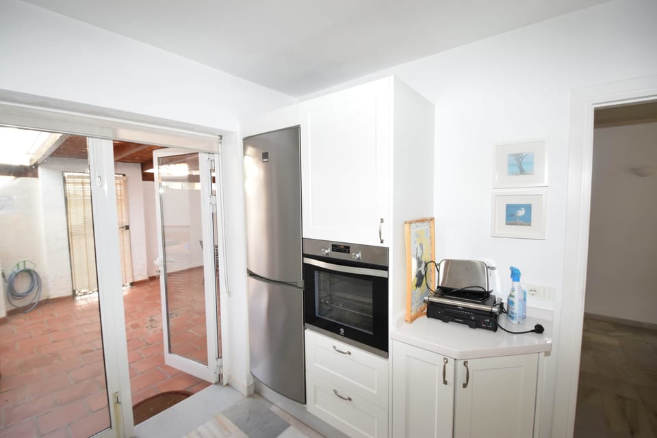 Kitchen (2)