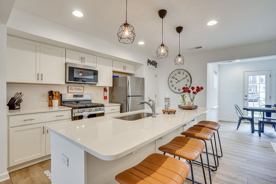 Kitchen | 1st Floor | Microwave w/ Air Fryer | Rice Cooker | Cooking Utensils